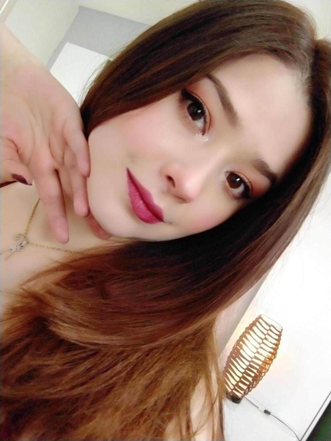 aylinmiller, camgirl sur Xlovecam