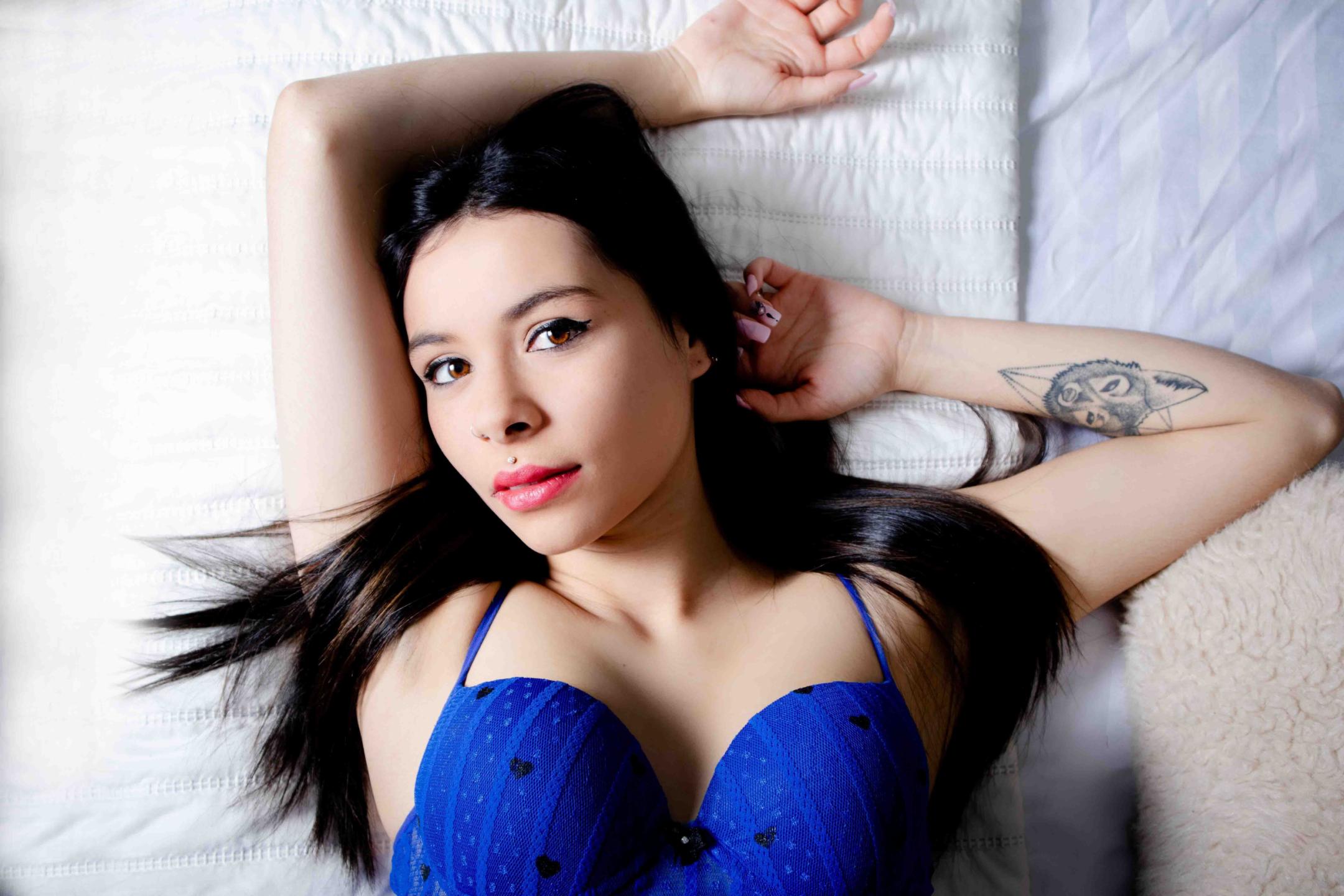 sophieswifth, camgirl Xlovecam