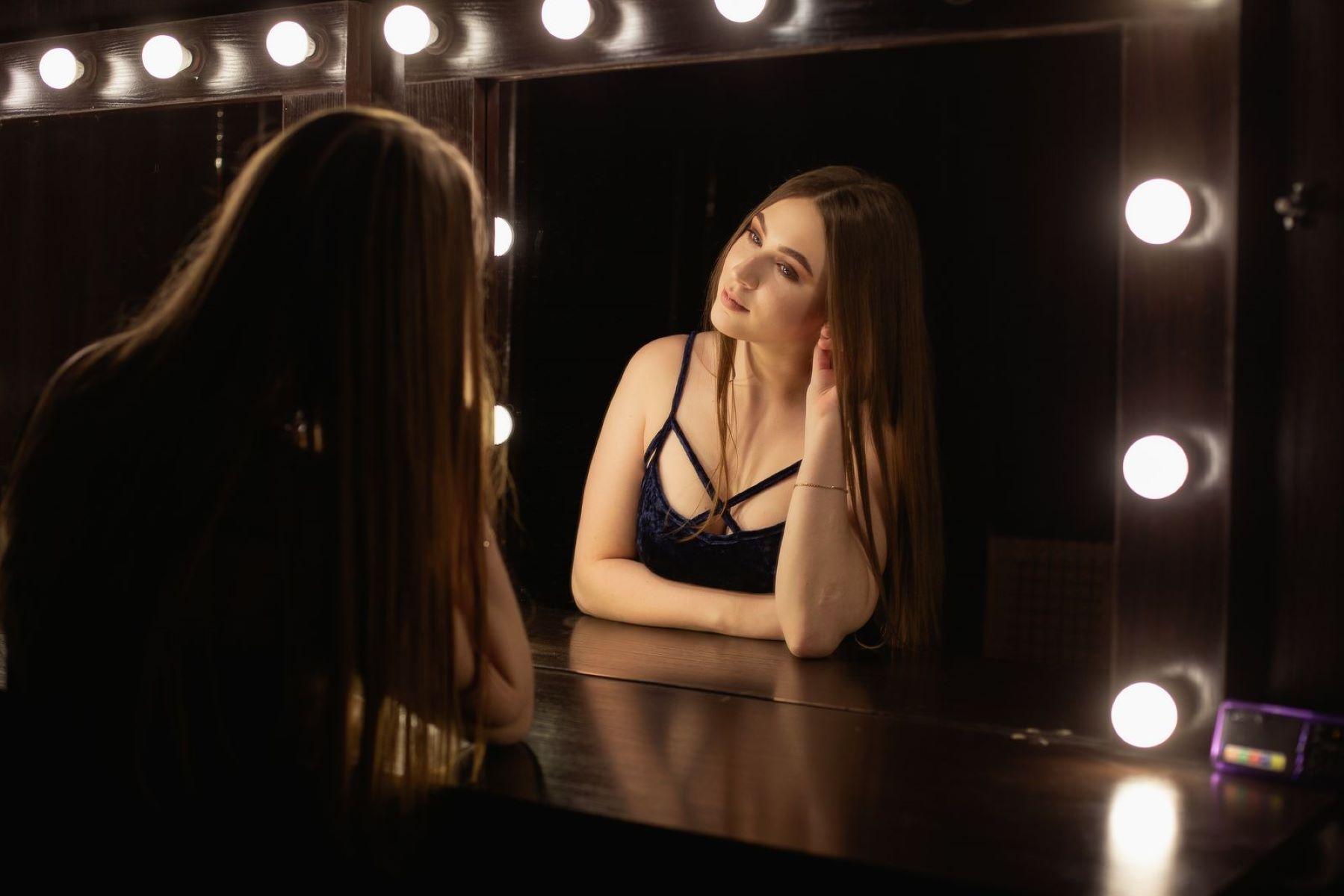 arianawang, camgirl sur Xlovecam