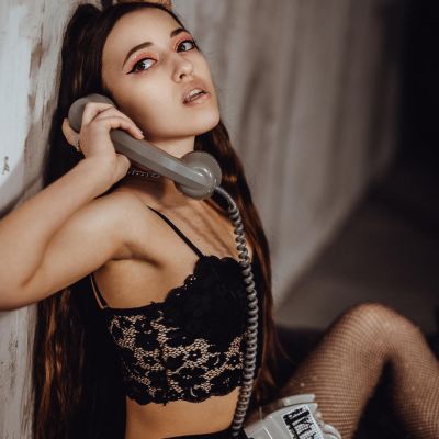 kendalsimon, camgirl sur Xlovecam France